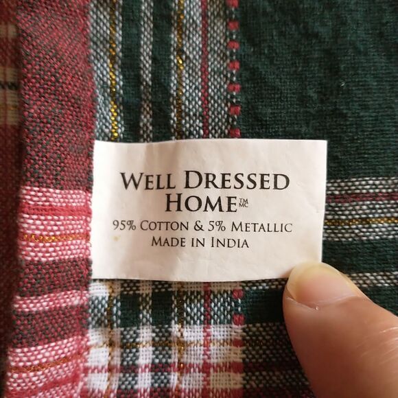 Well Dressed Home Tablecloth Plaid Gold Metallic Shimmer Christmas Rectangle - Picture 5 of 6